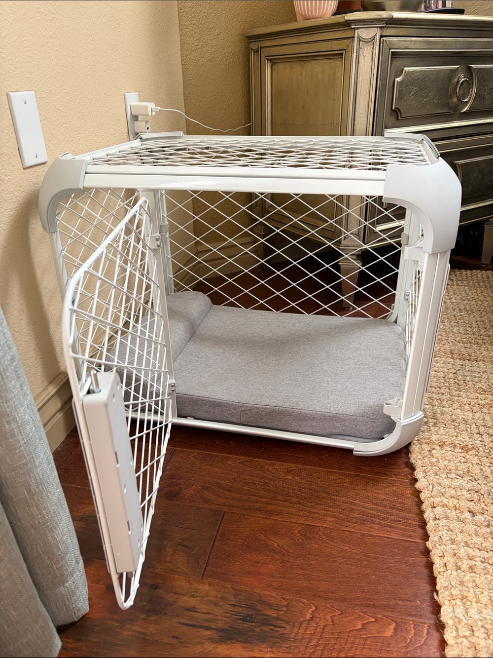 DIGGS Plush white/Gray Dog Crate Cushion Bed Insert